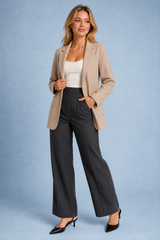 Åtsittande blazer med tailorkrage