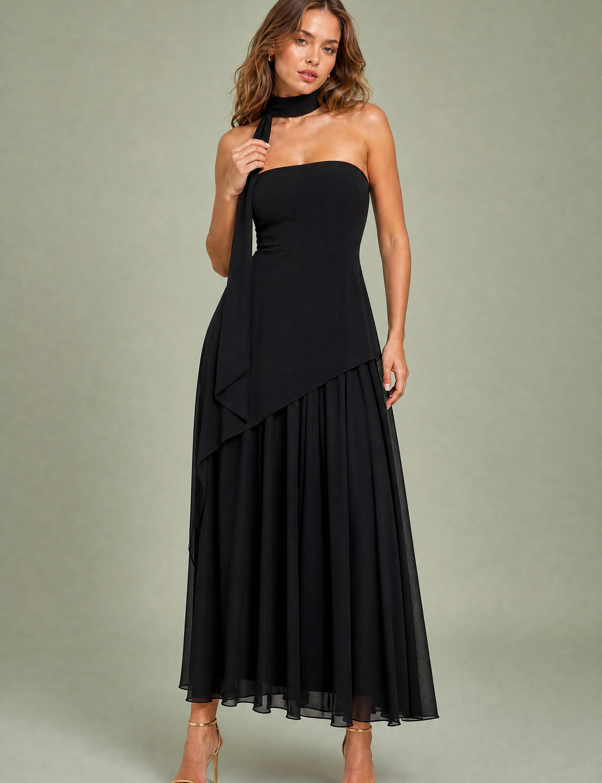 Robe longue asymétrique avec tour de cou | Variante Noir | Lounelle Paris