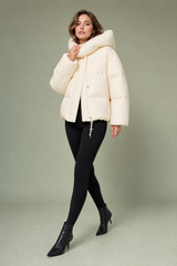 Kort oversize dunjacka med huva