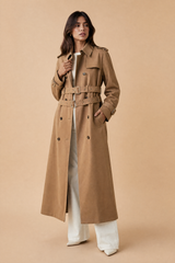 Lång trenchcoat camel med dubbelt bälte