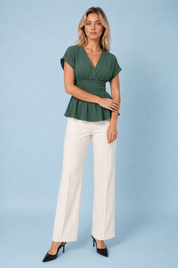 Blouse col V taille cintrée | Variante Vert | Lounelle Paris