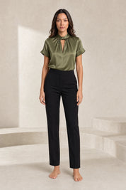 Blouse satinée col montant manches courtes | Lounelle Paris