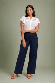 Chemisier blanc col V ajouré | Porté sur une autre silhouette | Lounelle Paris