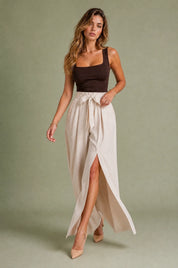 Pantalon large taille haute fendu | Vue en mouvement | Lounelle Paris