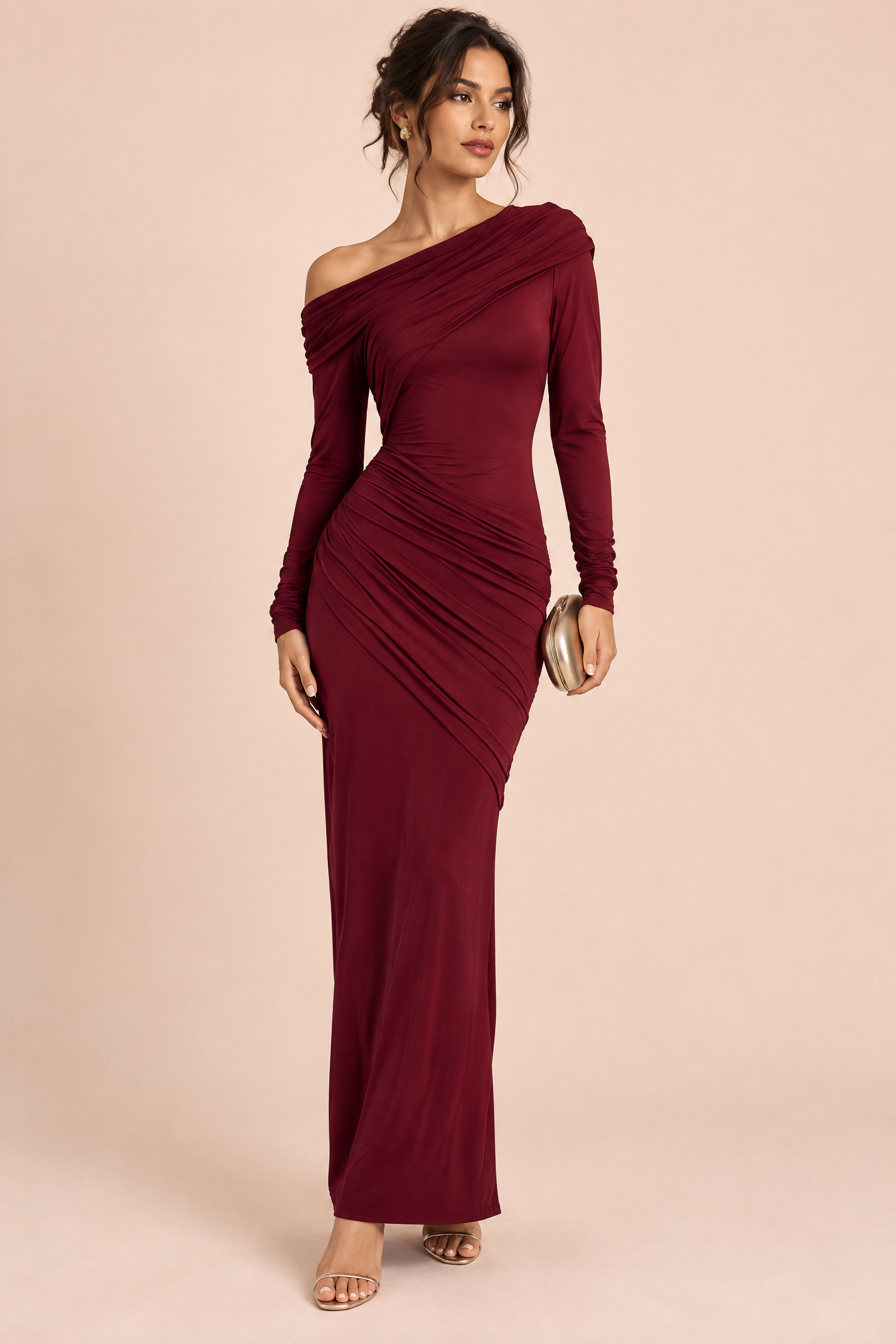 Robe longue bordeaux à encolure asymétrique et détails froncés | Vue de face | Lounelle Paris