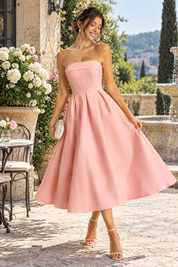 Robe midi patineuse bustier rose | Photo lifestyle | Lounelle Paris