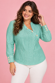 Blouse rayée asymétrique vert clair | Porté sur une autre silhouette | Lounelle Paris