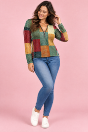 Haut vert zippé à imprimé patchwork | Porté sur une autre silhouette | Lounelle Paris