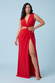 Robe longue rouge à encolure asymétrique, découpes à la taille et détails dorés | Porté sur une autre silhouette | Lounelle Paris