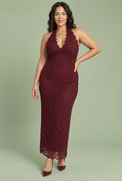Robe longue en dentelle bordeaux à encolure asymétrique et détail au col | Porté sur une autre silhouette | Lounelle Paris
