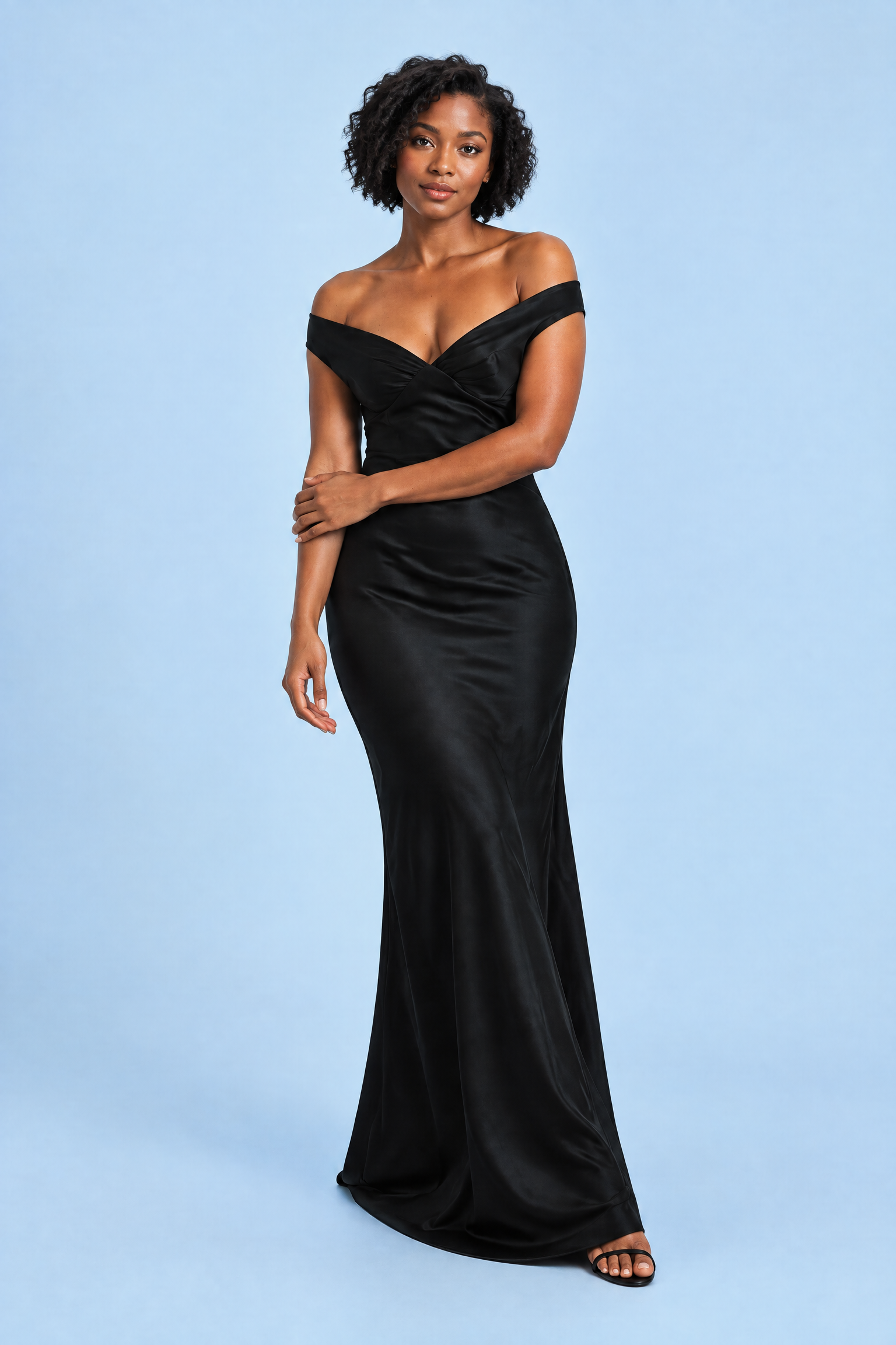 Robe longue froncée noire épaules dénudées | Porté sur une autre silhouette | Lounelle Paris