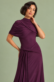 Robe longue violette à col montant et manches courtes façon cape | Vue rapprochée | Lounelle Paris
