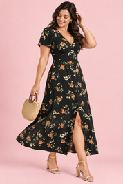 Robe noire évasée à col V | Porté sur une autre silhouette | Lounelle Paris