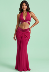 Magenta halterneck-set med draperad maxikjol