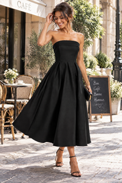 Robe midi patineuse bustier noire | Photo lifestyle | Lounelle Paris