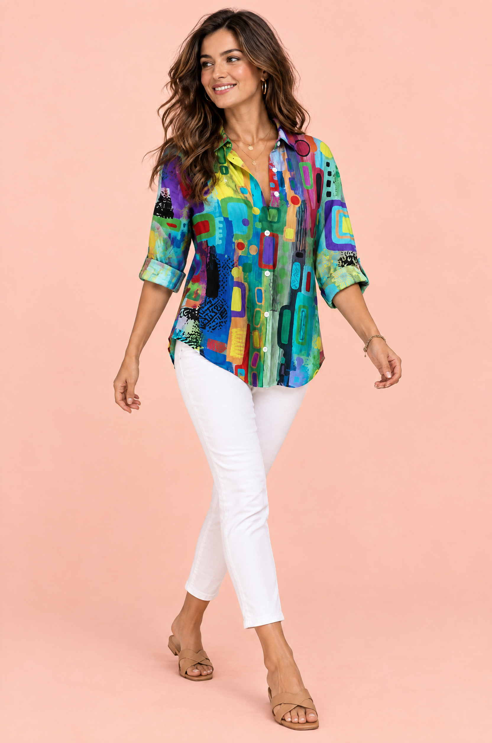 Chemise longue fleurie verte à col | Vue en mouvement | Lounelle Paris