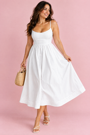 Robe midi blanche plissée évasée | Porté sur une autre silhouette | Lounelle Paris