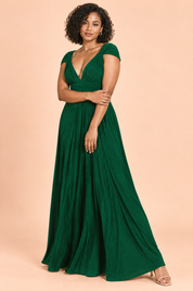 Robe longue portefeuille verte à col américain avec détail doré | Porté sur une autre silhouette | Lounelle Paris