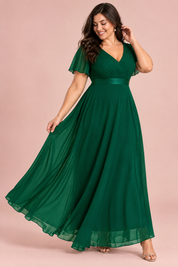 Robe longue plissée vert émeraude à col V | Porté sur une autre silhouette | Lounelle Paris