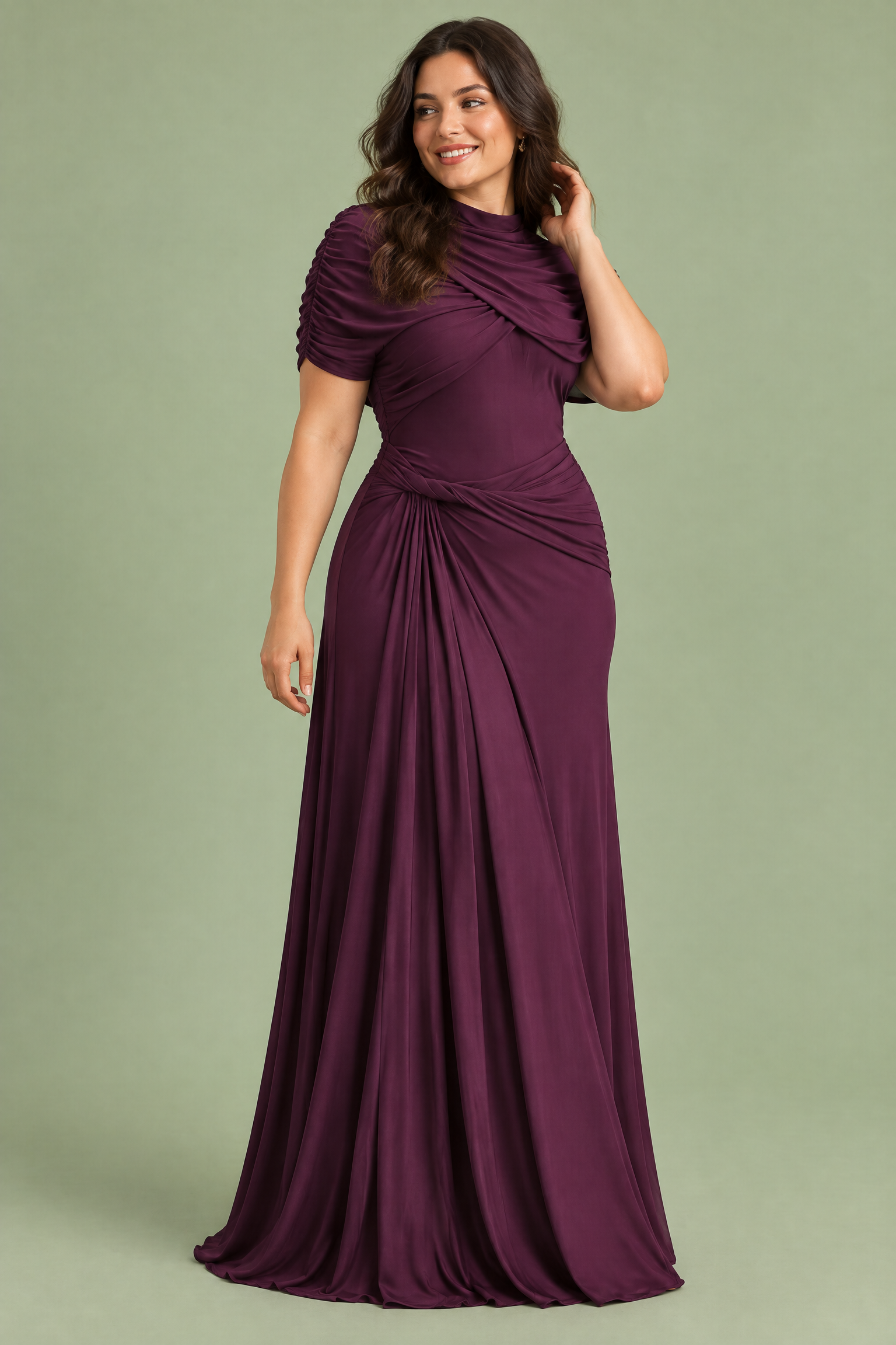 Robe longue violette à col montant et manches courtes façon cape | Porté sur une autre silhouette | Lounelle Paris