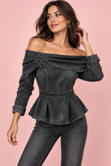 Svart off shoulder-blus med peplum