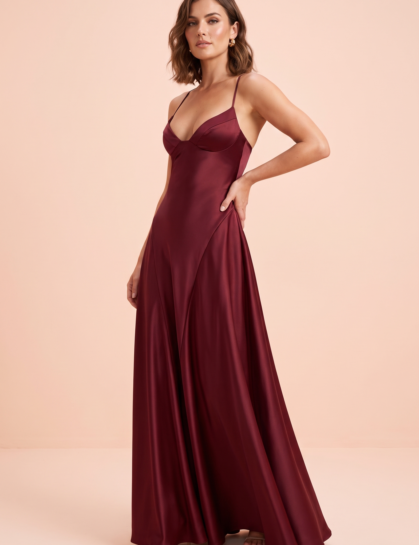 Robe longue satinée bordeaux à col V | Vue de face | Lounelle Paris