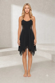Robe noire asymétrique en dentelle | Lounelle Paris